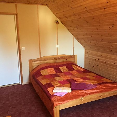 Laane Pansion Bed & Breakfast Kasmu Ngoại thất bức ảnh