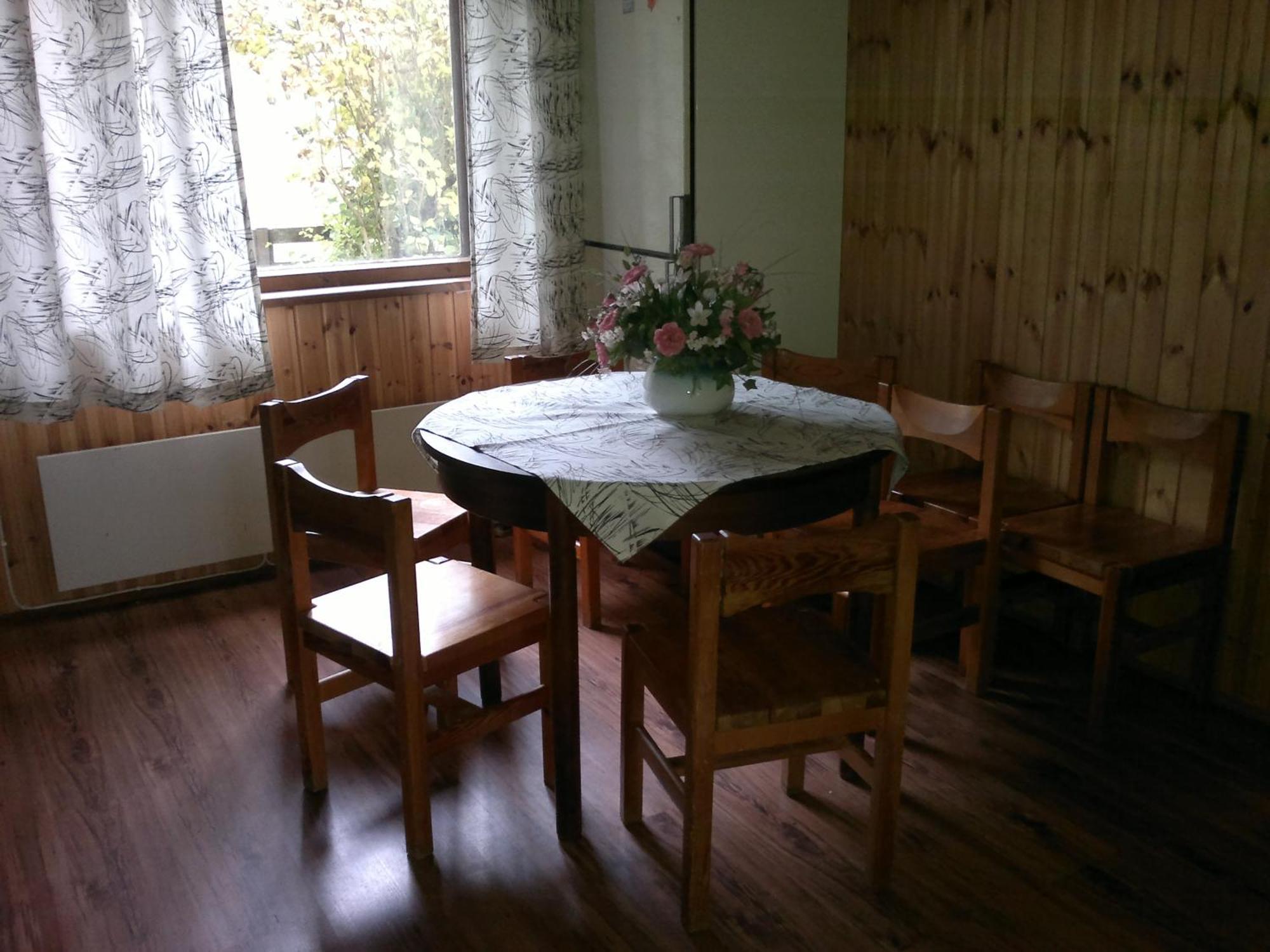 Laane Pansion Bed & Breakfast Kasmu Ngoại thất bức ảnh